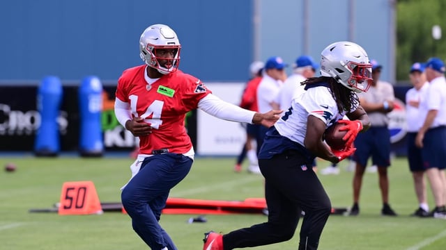 Pourquoi les New England Patriots ont-ils retiré le maillot n°12 cet été ?